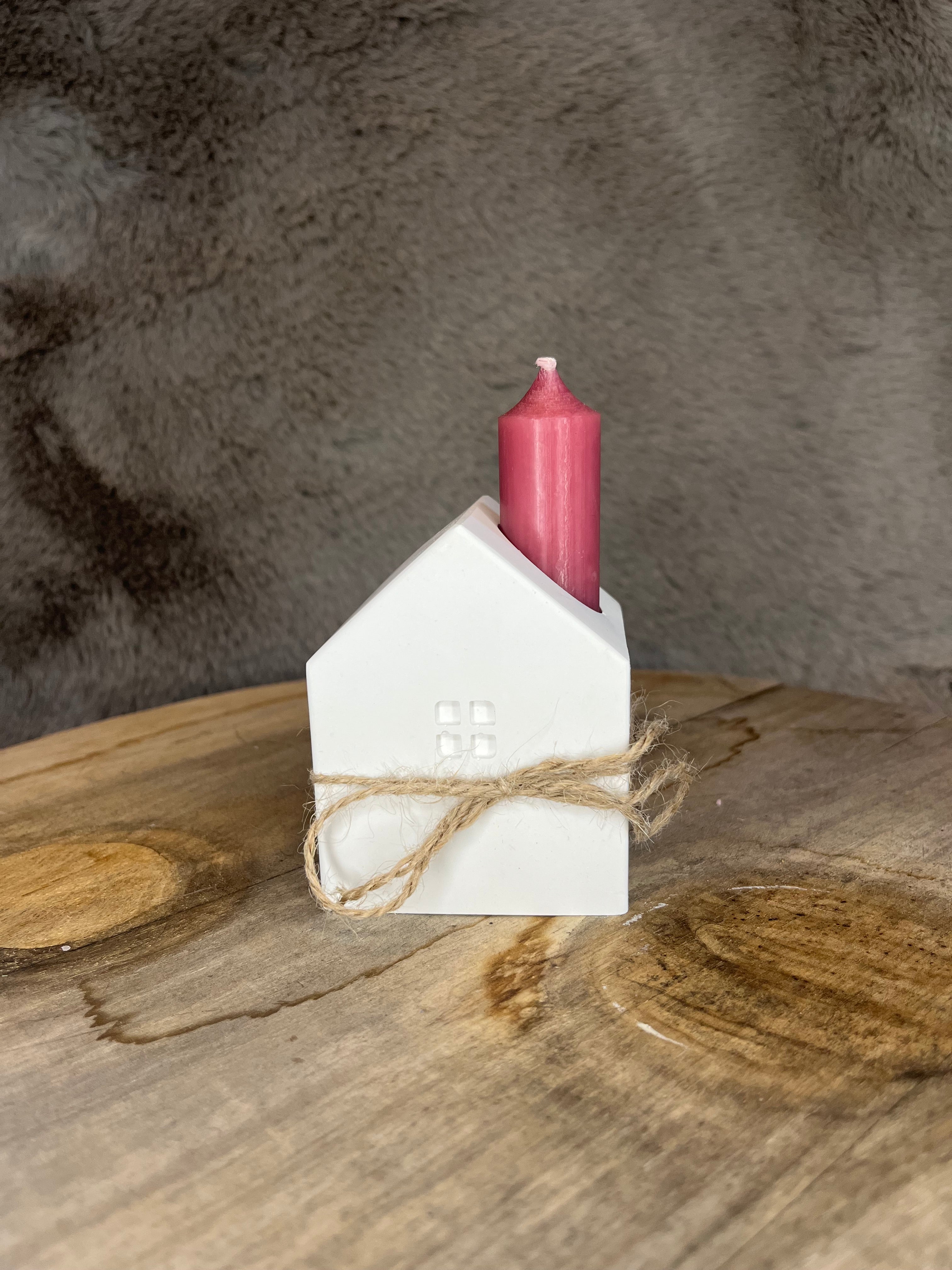 Haus mit Kerze – handgegossene Dekoration
