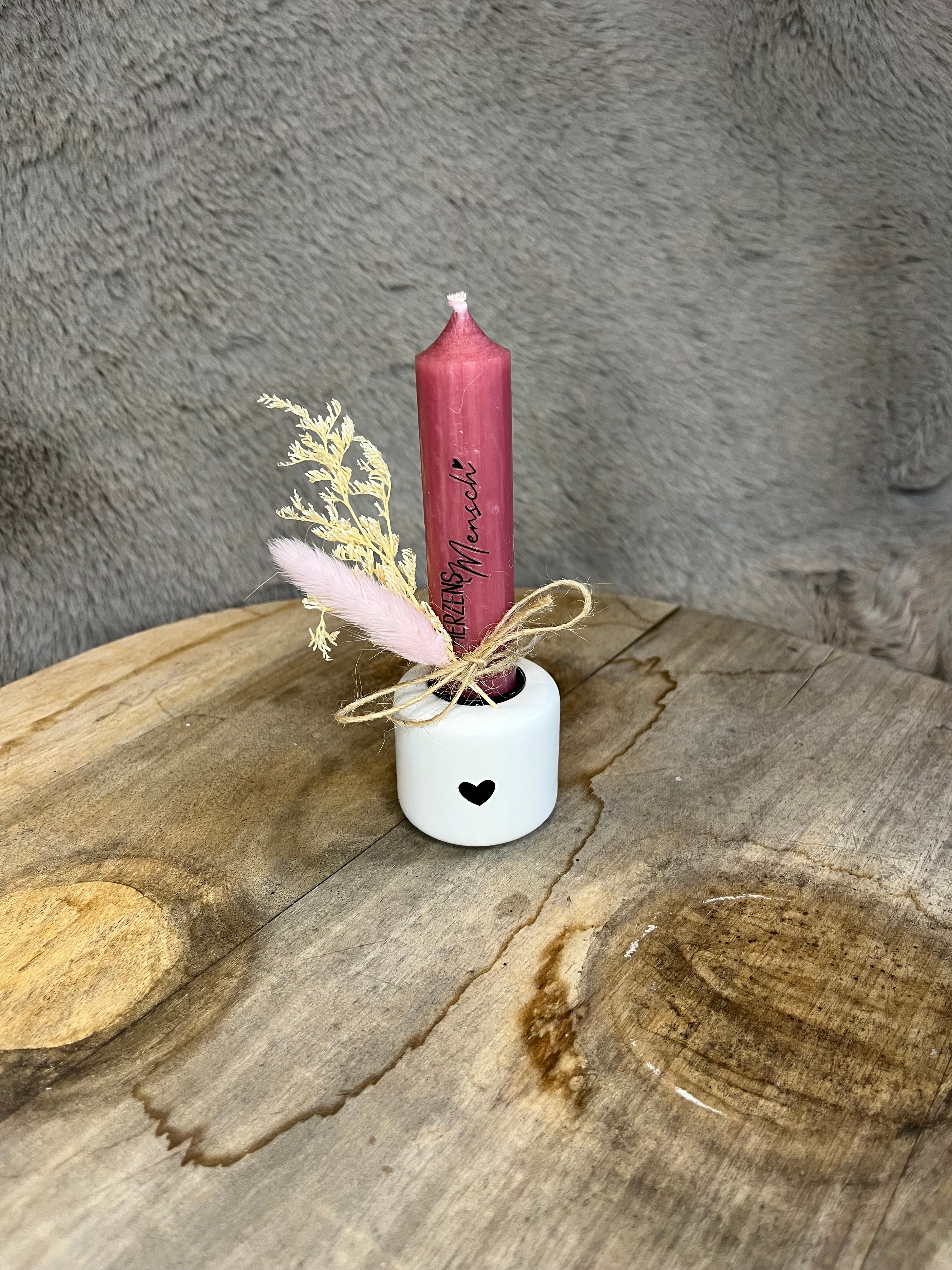 Kerzenhalter mit Kerze – handgegossene Dekoration